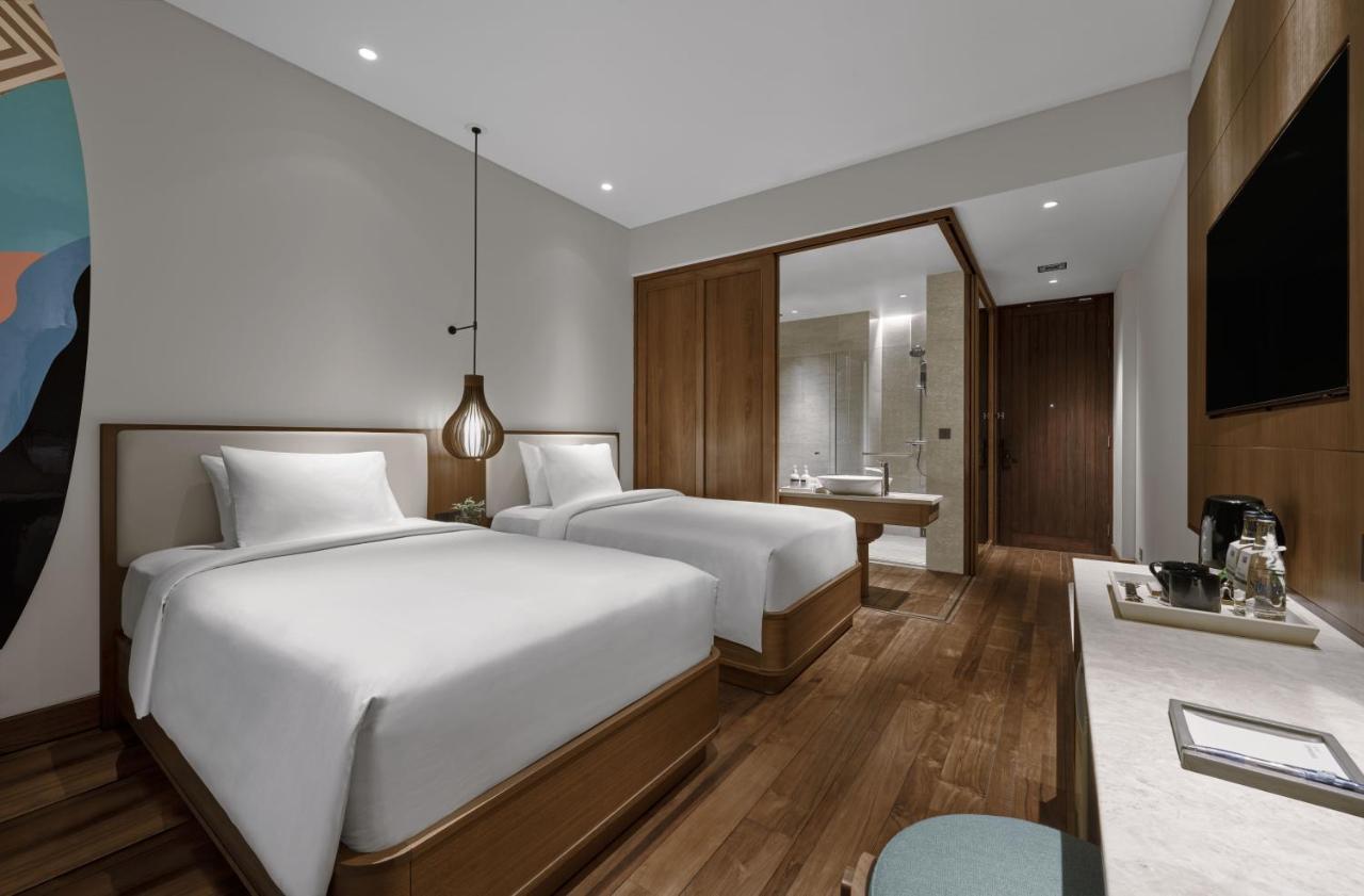 Holiday Inn Resort Bali Canggu By Ihg Exterior photo