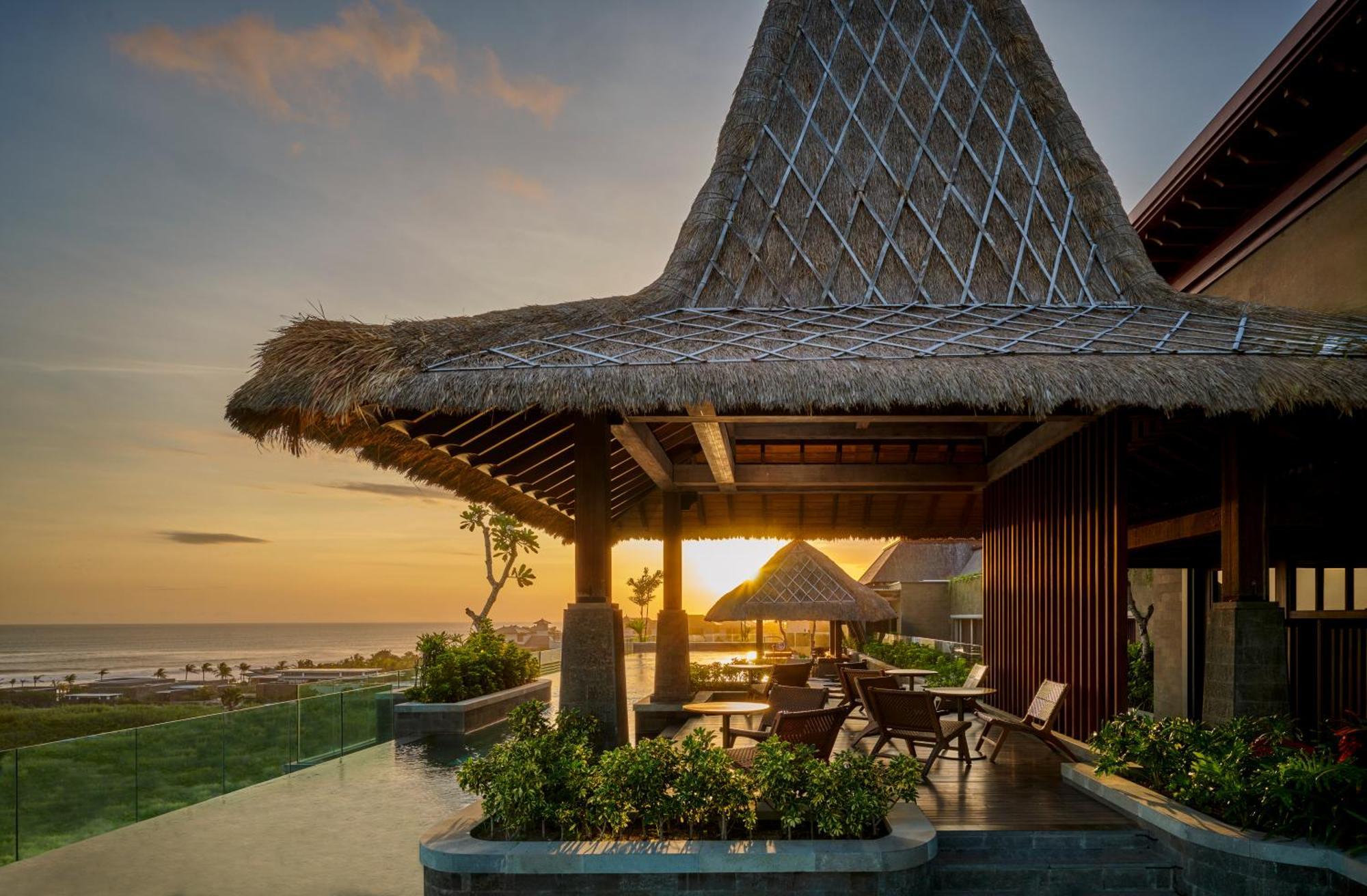 Holiday Inn Resort Bali Canggu By Ihg Exterior photo