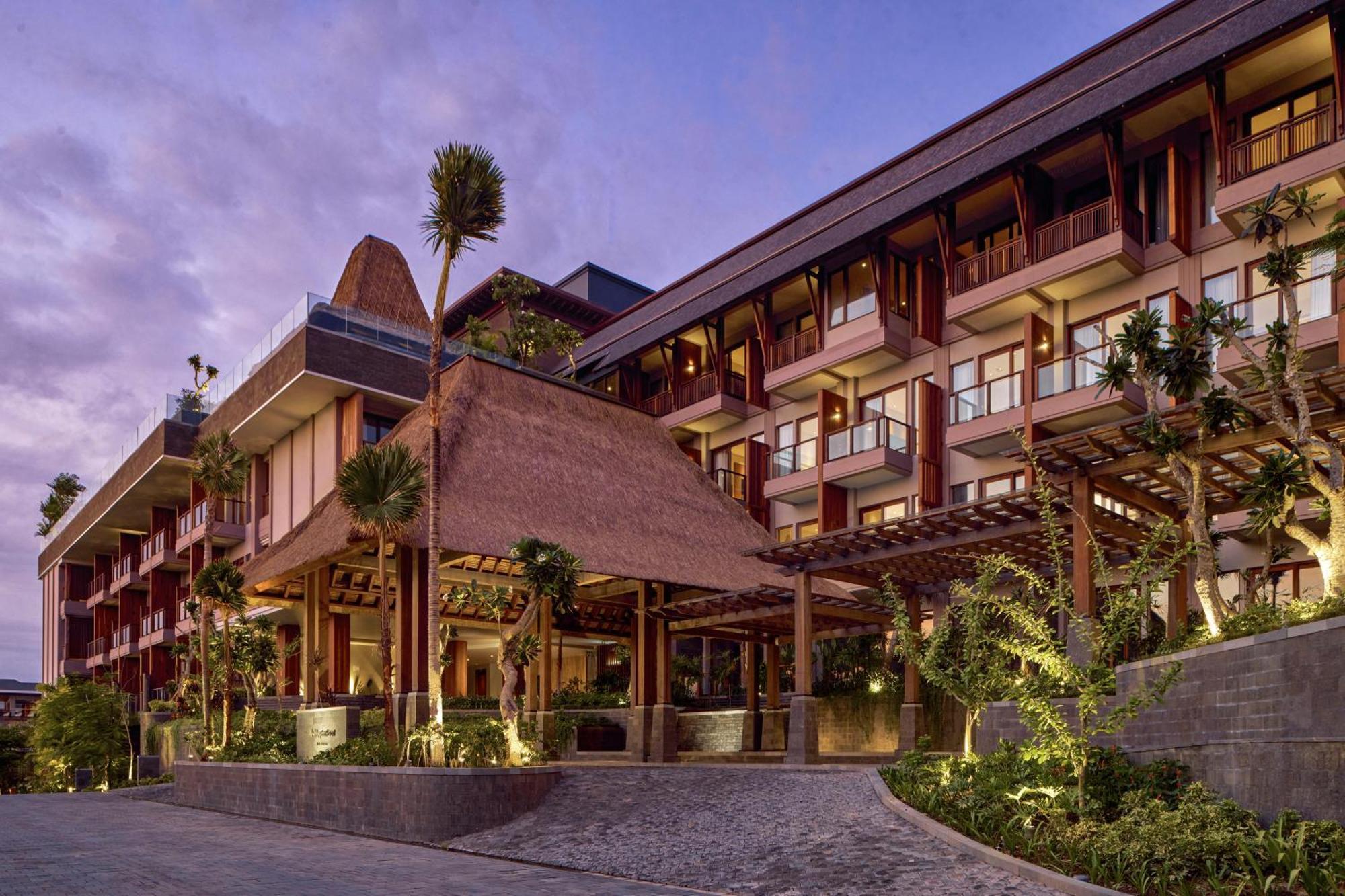 Holiday Inn Resort Bali Canggu By Ihg Exterior photo